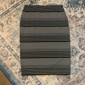Max Studio Black & White Horizontal Stripe Pencil Skirt